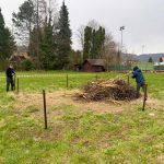 Prostor za odlaganje zelenega odreza za tradicionalni kres